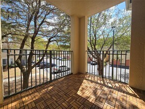 2564 Centergate Dr in Miramar, FL - Building Photo - Building Photo