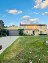 30244 Southampton Ln in Farmington Hills, MI - Building Photo