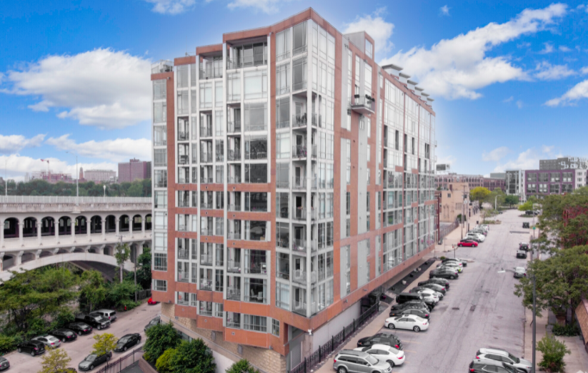 2222 Detroit Ave, Unit 1007 in Cleveland, OH - Building Photo