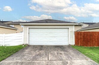 19603 Green Chase Ln in Houston, TX - Building Photo - Building Photo