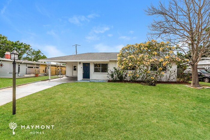 1310 Dartmouth Dr in Bradenton, FL - Building Photo