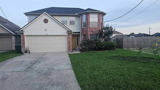 property at 2320 Shady Pine Dr