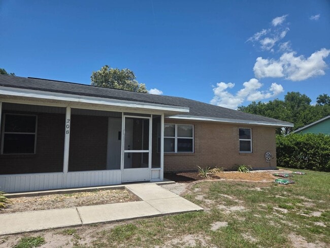 208 Mirador Dr in Sebring, FL - Building Photo - Building Photo