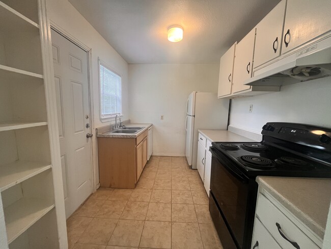 property at 809 Valley Rd