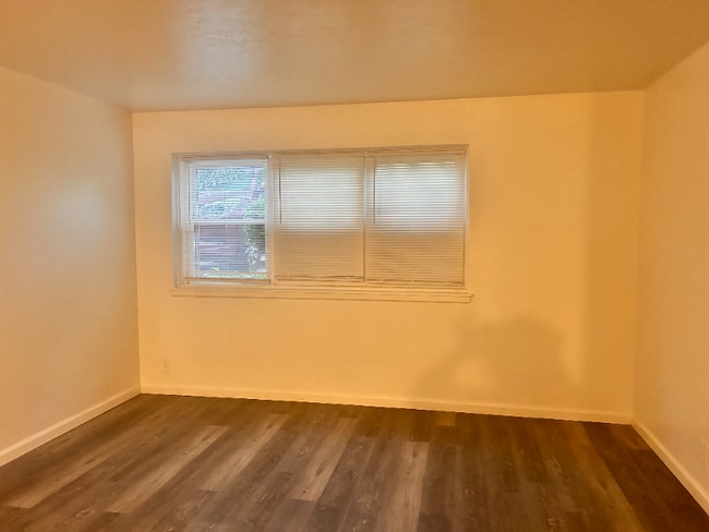 3034 S Moreland Blvd in Cleveland, OH - Building Photo - Building Photo