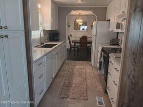 621 Hyacinth Cir in Micco, FL - Building Photo - Building Photo