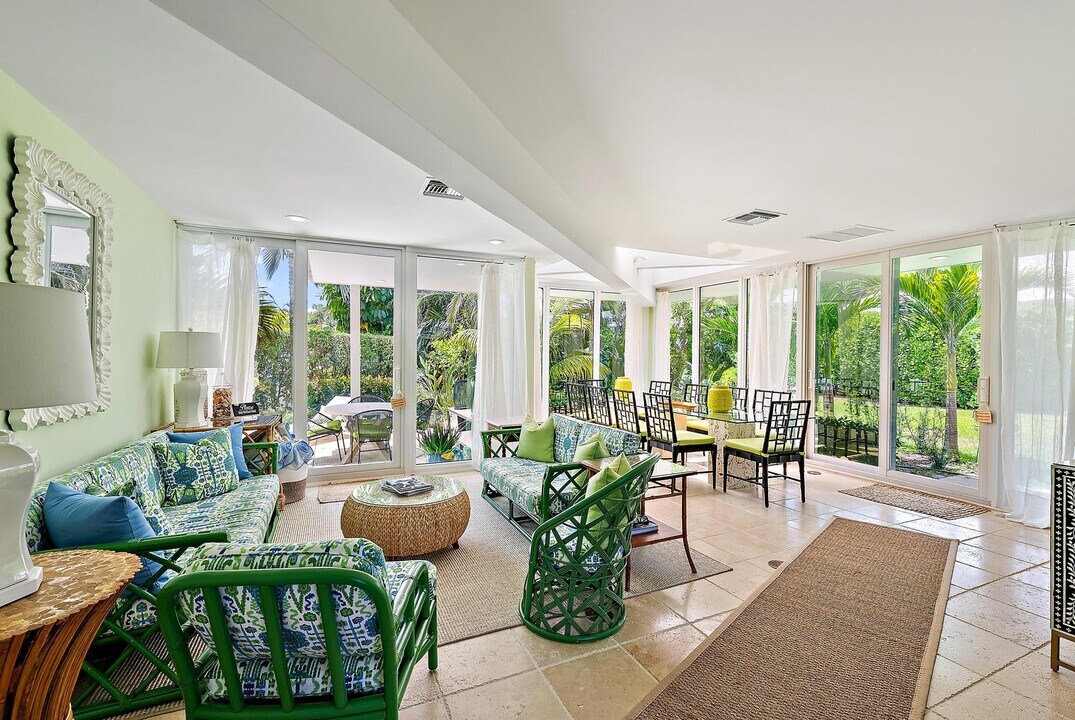 123 Evans Ln in Lantana, FL - Building Photo