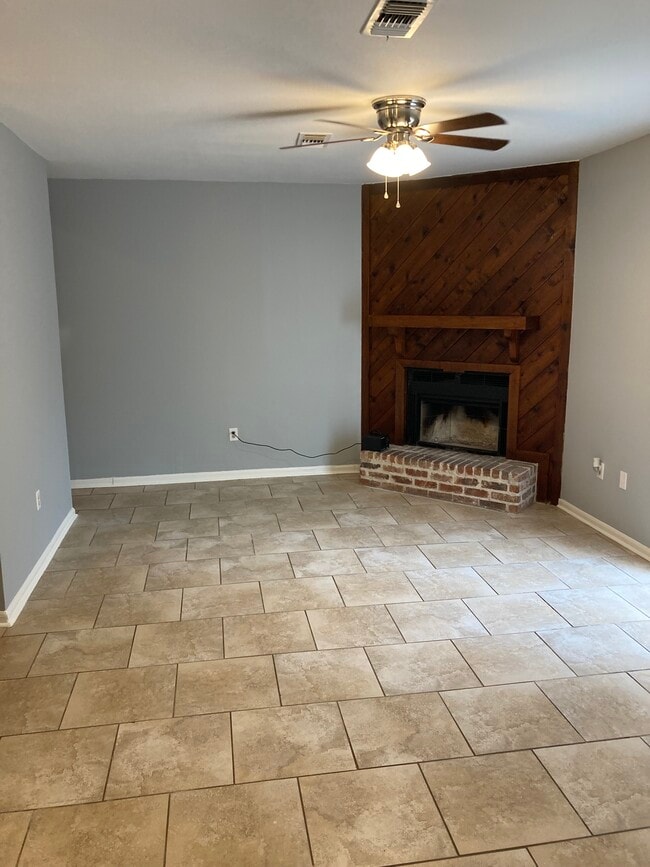 property at 13715 Kenner Ave