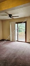 3119 W Loras Dr in Freeport, IL - Building Photo - Building Photo