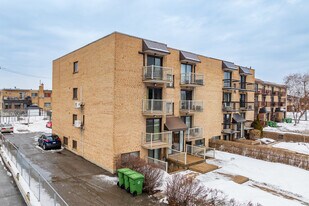 7765 Maurice-Duplessis Boul in Montréal, QC - Building Photo
