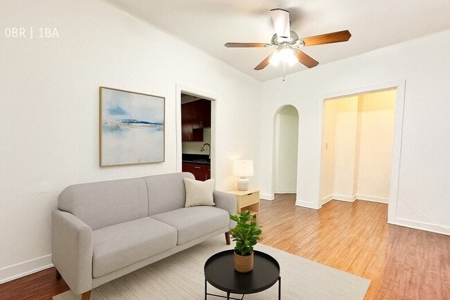 526 S Union Avenue in Los Angeles, CA - Building Photo - Building Photo