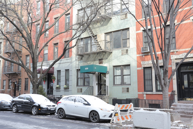 409 E 78th St in New York, NY - Foto de edificio - Building Photo