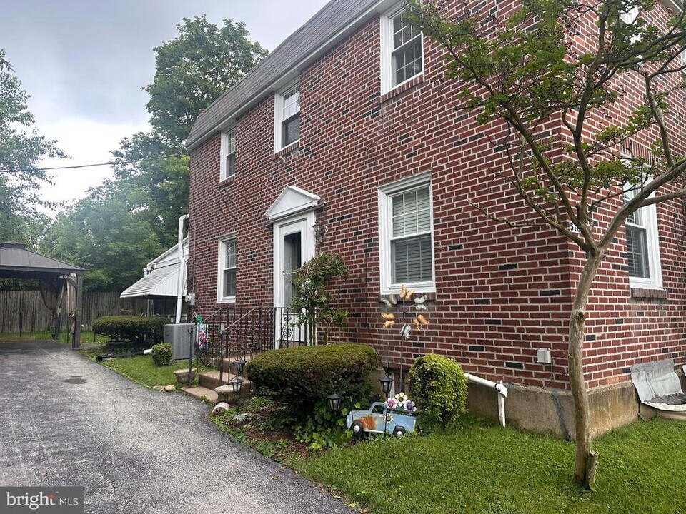 518 Gordon Ave in Penn Valley, PA - Building Photo