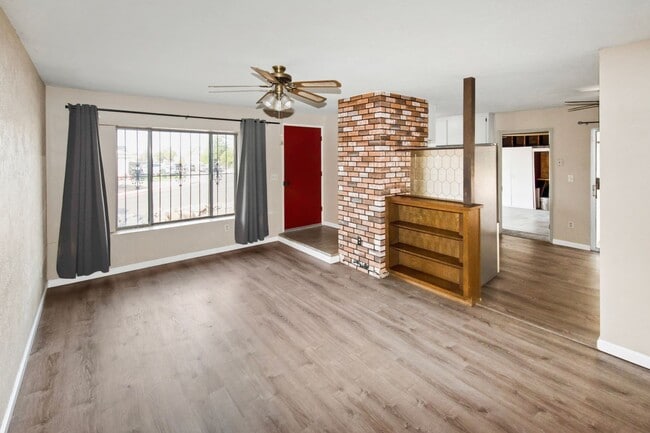 3563 Schirra St in San Diego, CA - Building Photo - Building Photo