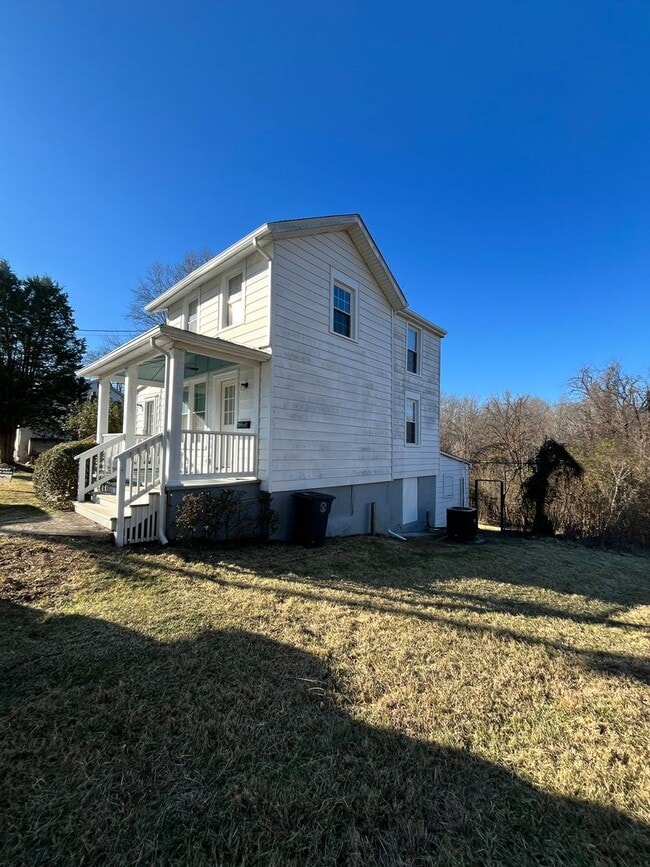 309 Chambersville St in Lynchburg, VA - Building Photo - Building Photo