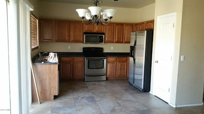 6919 S 50th Dr in Phoenix, AZ - Building Photo - Building Photo