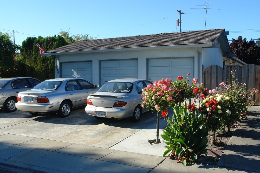 2414 Patricia Dr in Santa Clara, CA - Building Photo