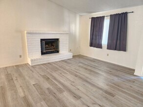 5790 Hall Ln in Twentynine Palms, CA - Building Photo - Building Photo