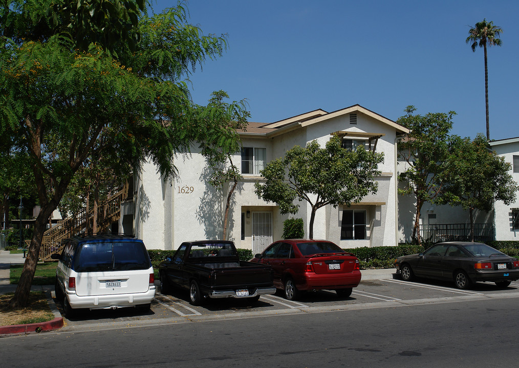 1629 S Calle Del Mar in Anaheim, CA - Building Photo