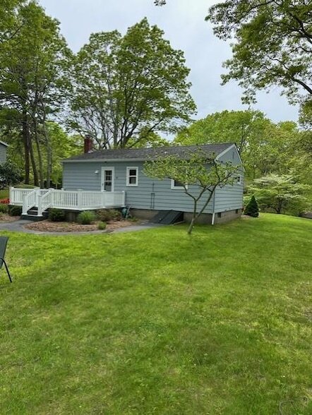 28 The Trail in Hampton Bays, NY - Building Photo - Building Photo