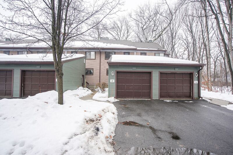 155 Wynwood Dr in Enfield, CT - Building Photo