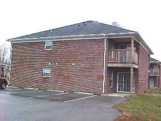 Shelton Woods Apartments in Radcliff, KY - Foto de edificio - Building Photo