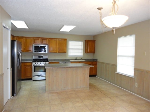 1332 Clove Ct in Greenfield, IN - Building Photo - Building Photo