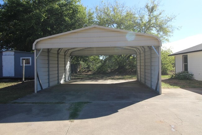 510 Bradburn Rd in Grand Saline, TX - Building Photo - Building Photo