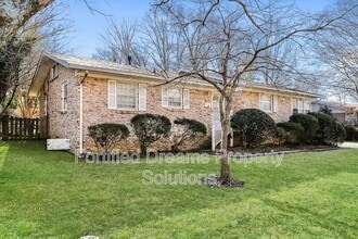 1801 W Cone Blvd in Greensboro, NC - Building Photo - Building Photo