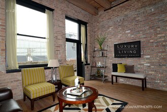 125 E 21st St-Unit -410 in Chicago, IL - Building Photo - Building Photo