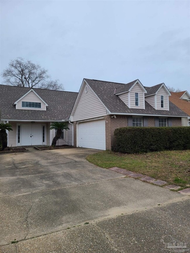 property at 112 Mirabelle Cir