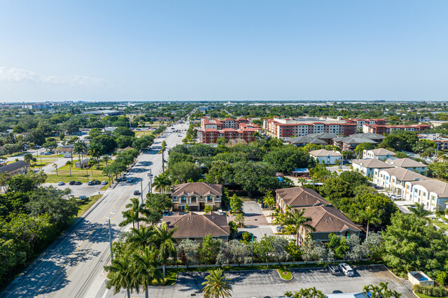 Davie Junction Townhomes in Davie, FL - Foto de edificio - Building Photo