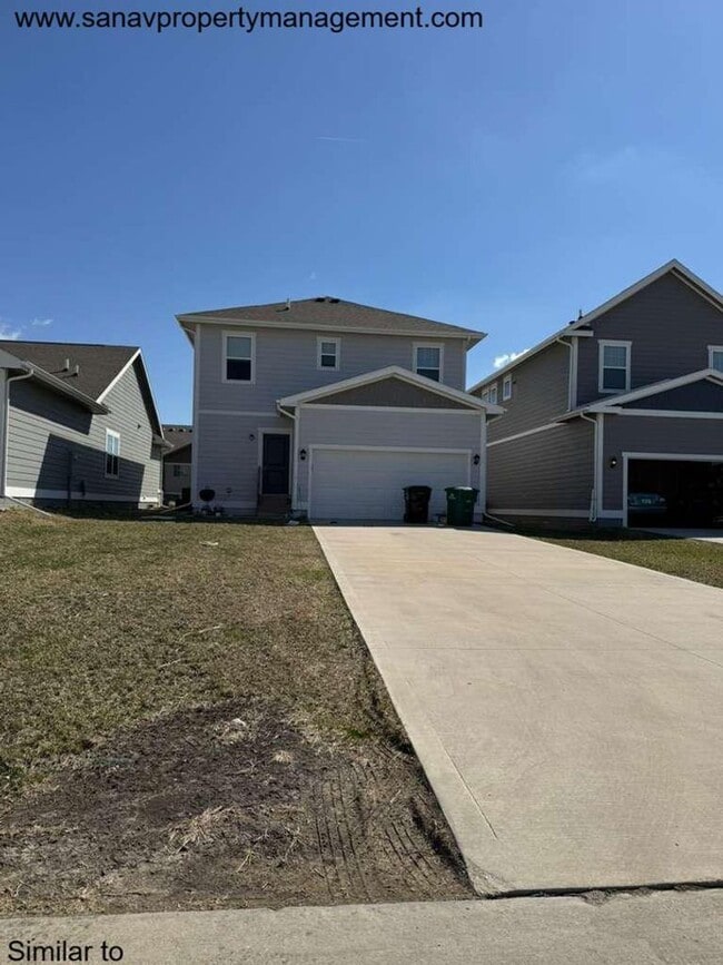 2314 SW Plaza Pkwy in Ankeny, IA - Building Photo - Building Photo