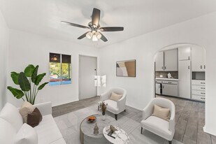 10639 Fitzroy Ave, Unit UNIT D in Los Angeles, CA - Building Photo