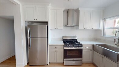 Lyman Place Apartments in Los Angeles, CA - Building Photo - Interior Photo