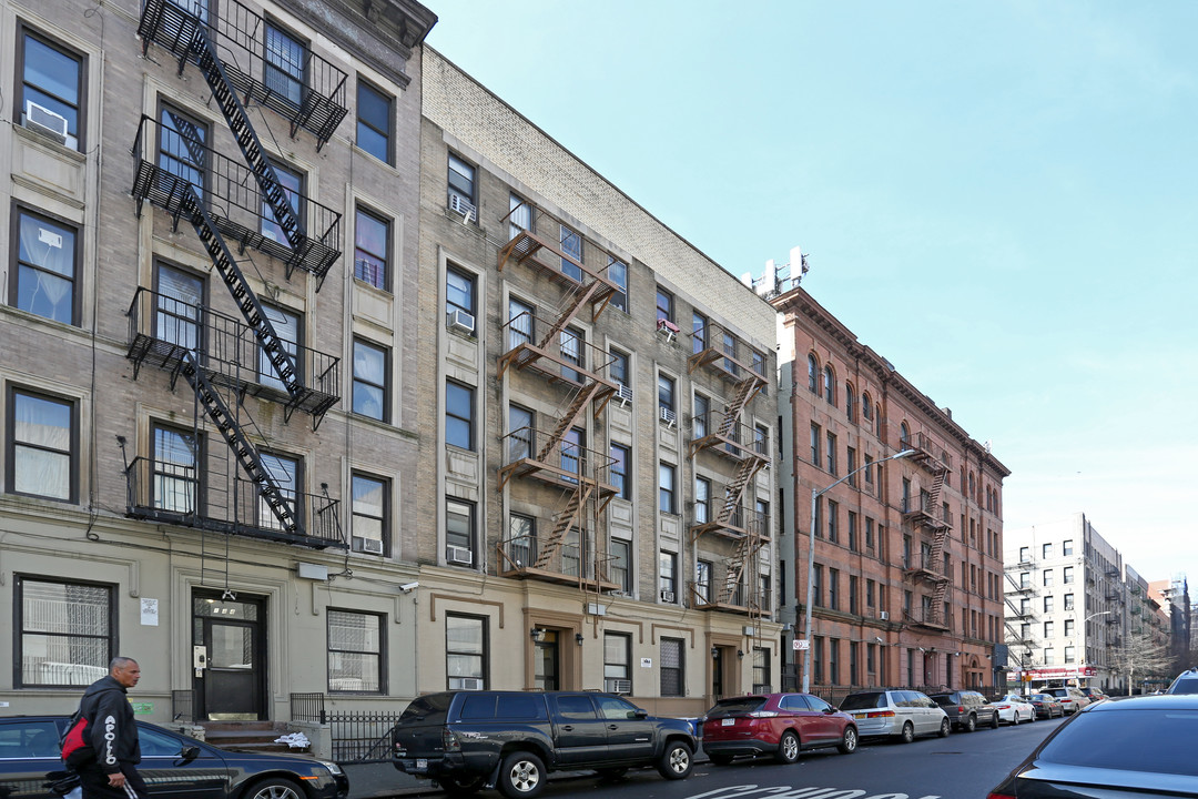 172 W 109th St in New York, NY - Building Photo