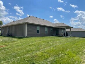 1451 Spring Mountain Dr in Columbia, MO - Building Photo - Building Photo