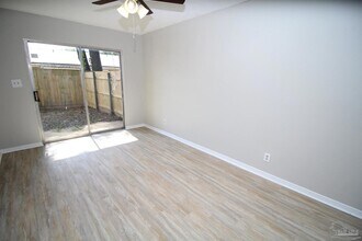 3687 E Olive Rd in Pensacola, FL - Building Photo - Building Photo