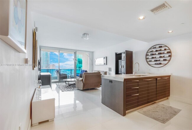 property at 200 Biscayne Blvd Way