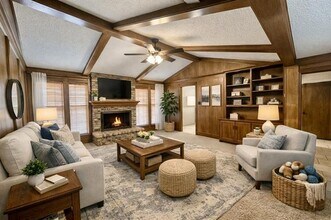 13 Pebblebeach Ct in Pantego, TX - Building Photo - Building Photo