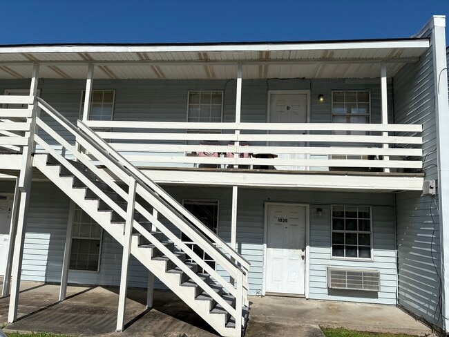 103 Brutus Dr, Unit B