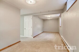 8407 Lower 208th St W in Lakeville, MN - Building Photo - Building Photo