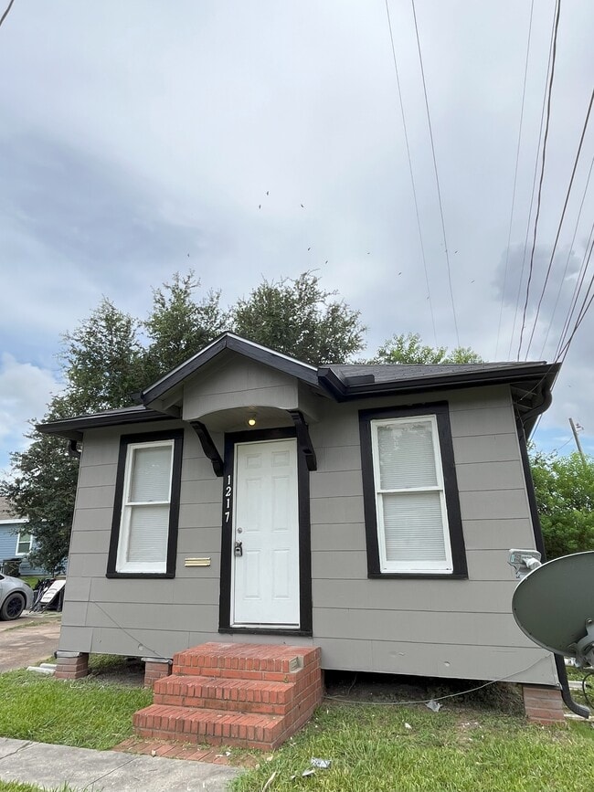 property at 1217 New Orleans Ave