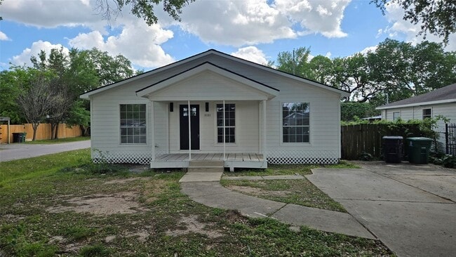 10101 Bamboo Rd in Houston, TX - Building Photo - Building Photo