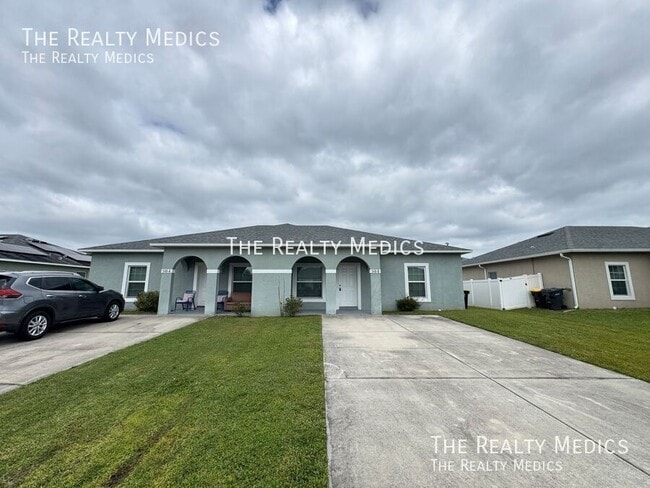 548 Albatross Dr in Kissimmee, FL - Foto de edificio - Building Photo