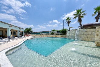 6007 Grissom Rd in San Antonio, TX - Building Photo - Building Photo