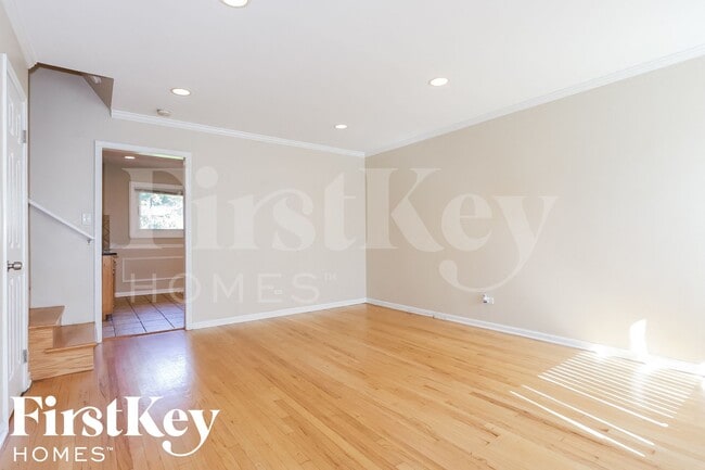 122 E Lincoln Ave in Glendale Heights, IL - Building Photo - Building Photo