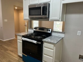 427 Arnold Ave in Burleson, TX - Building Photo - Building Photo