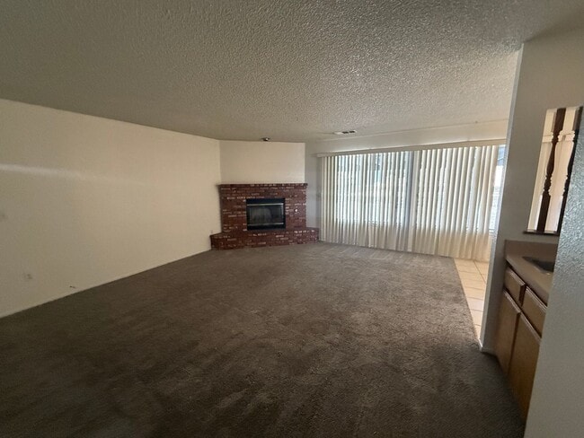 14307 Schooner Dr in Helendale, CA - Building Photo - Building Photo