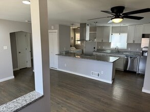 1216 Kingston St in Aurora, CO - Building Photo - Building Photo